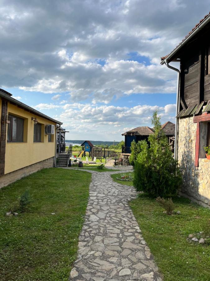 Etno Selo Markovi Konaci 斯雷姆斯基卡尔洛夫奇 外观 照片